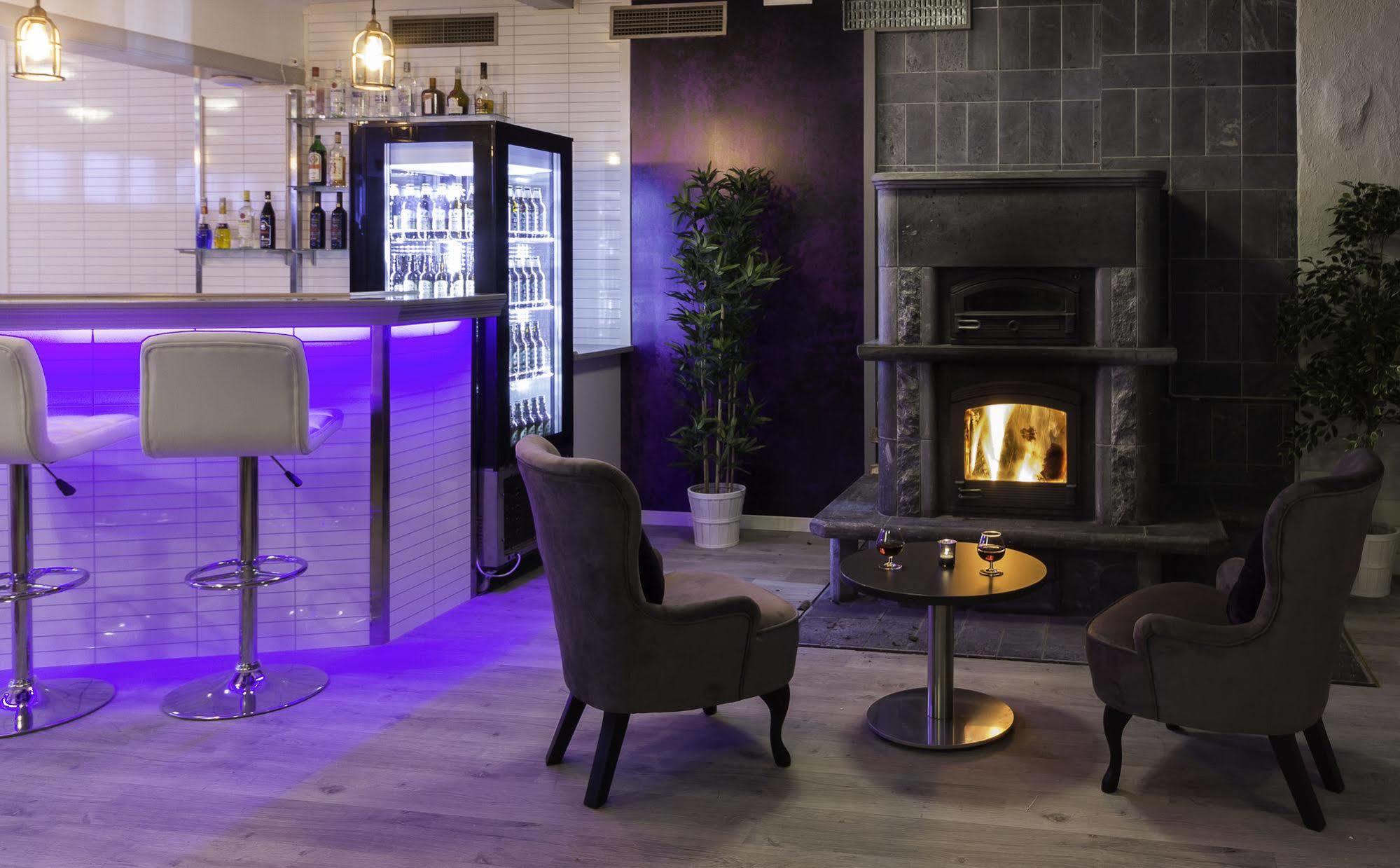 Näsåker Hotell Restaurang Naemforsen מראה חיצוני תמונה